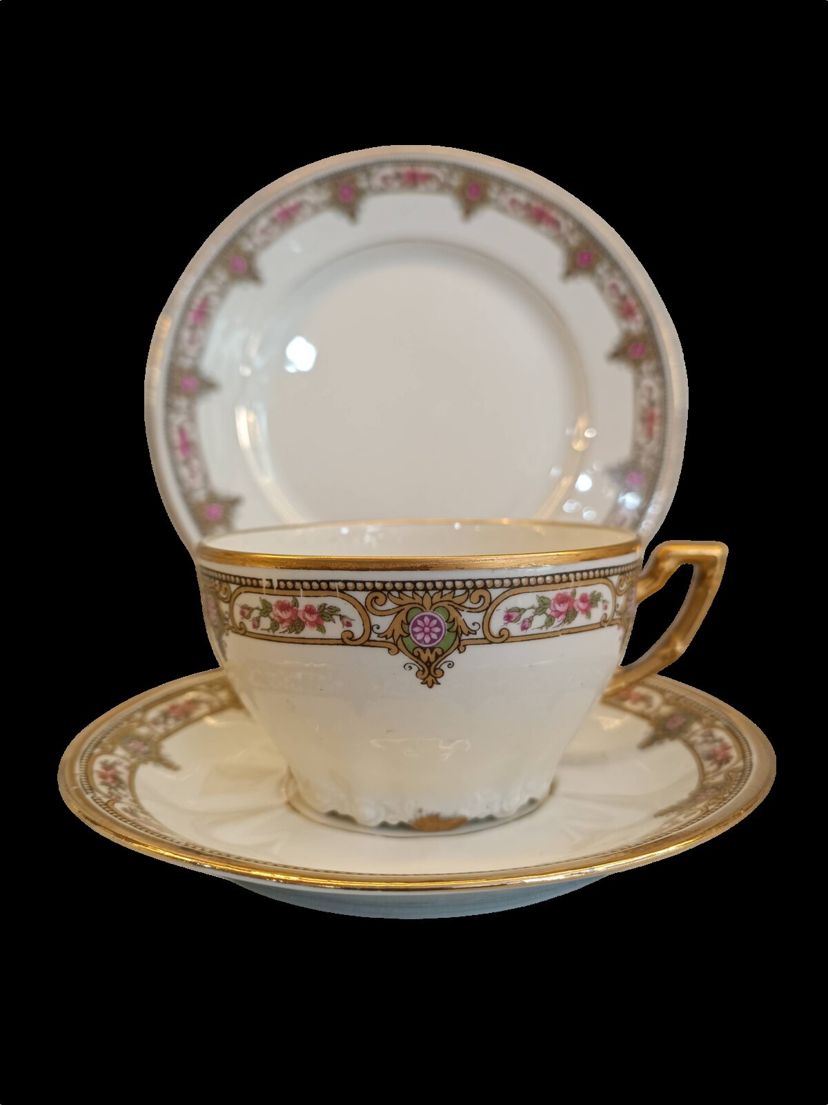 Antika Porselen Çay Fincanı Altın Çiçek Desenli