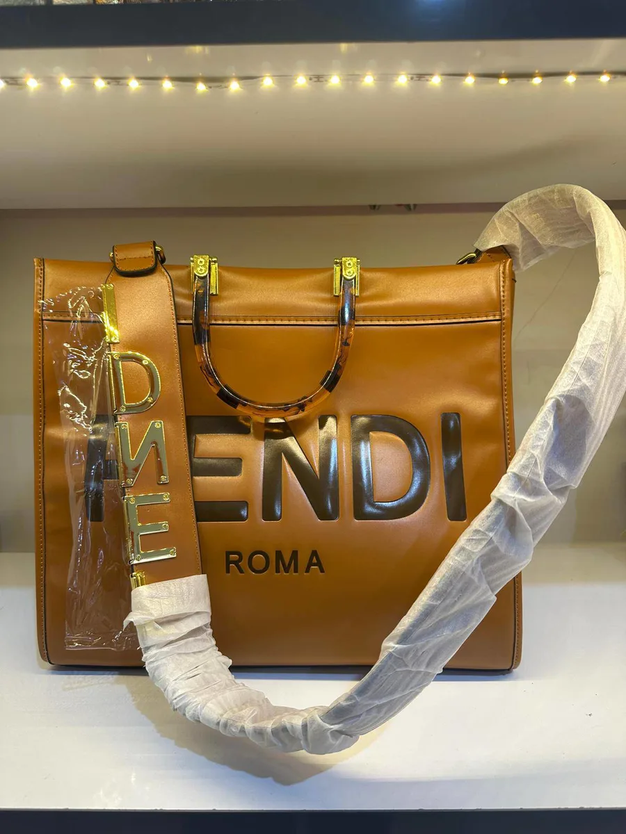 FENDI KADIN KOL ÇANTASI 