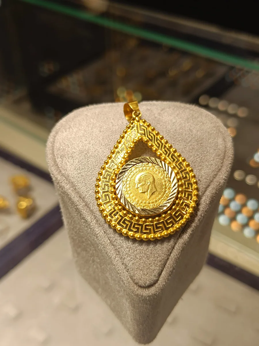 22 Ayar Altın Damla Şekilli İmam Profili Kolye Ucu